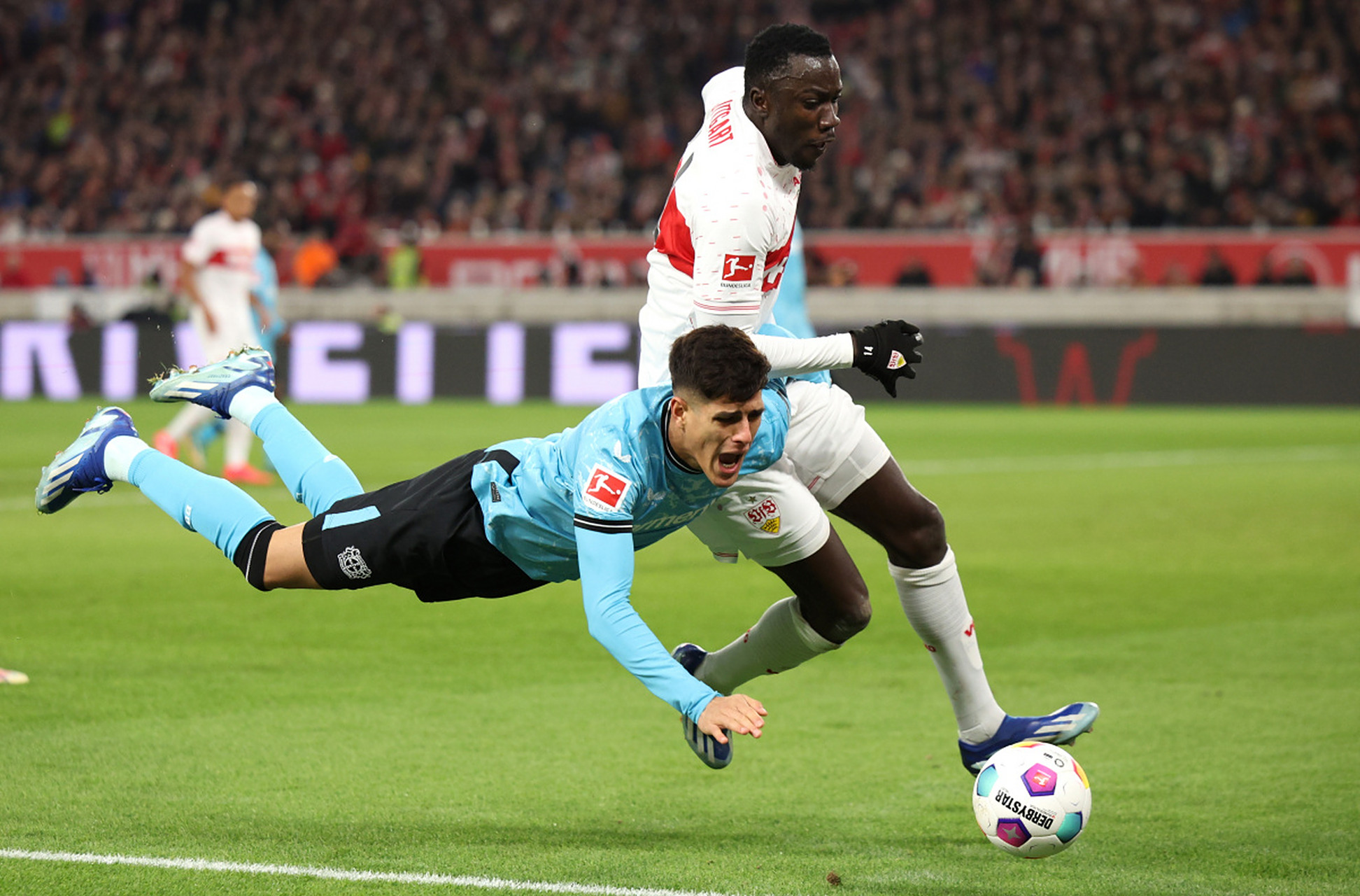 关于斯图加特出战奥格斯堡，胜负难料的信息