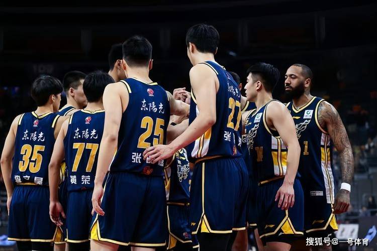 关于CBA联赛升级降级再添新规，球队备战备战备获好处，争夺激烈三年制荣升兴热闹的信息