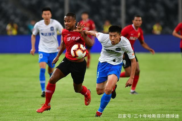 天津泰达客场惨遭深圳佳兆业逆转，表现失色