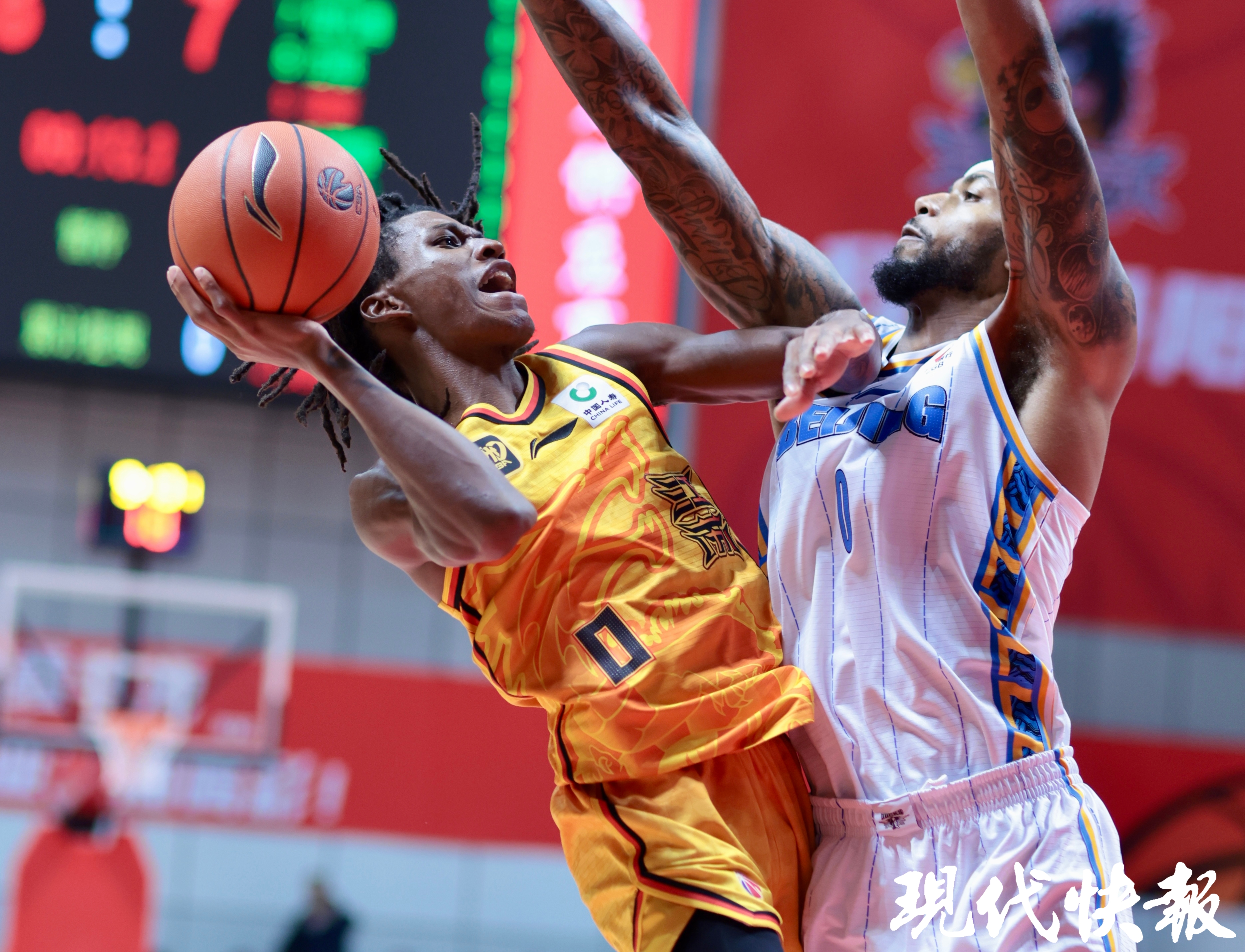 星空体育链接-江苏队客场逆袭，惊险击败对手