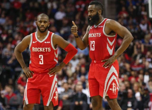 雄鹿豪取五连胜，夺得西部榜首位置