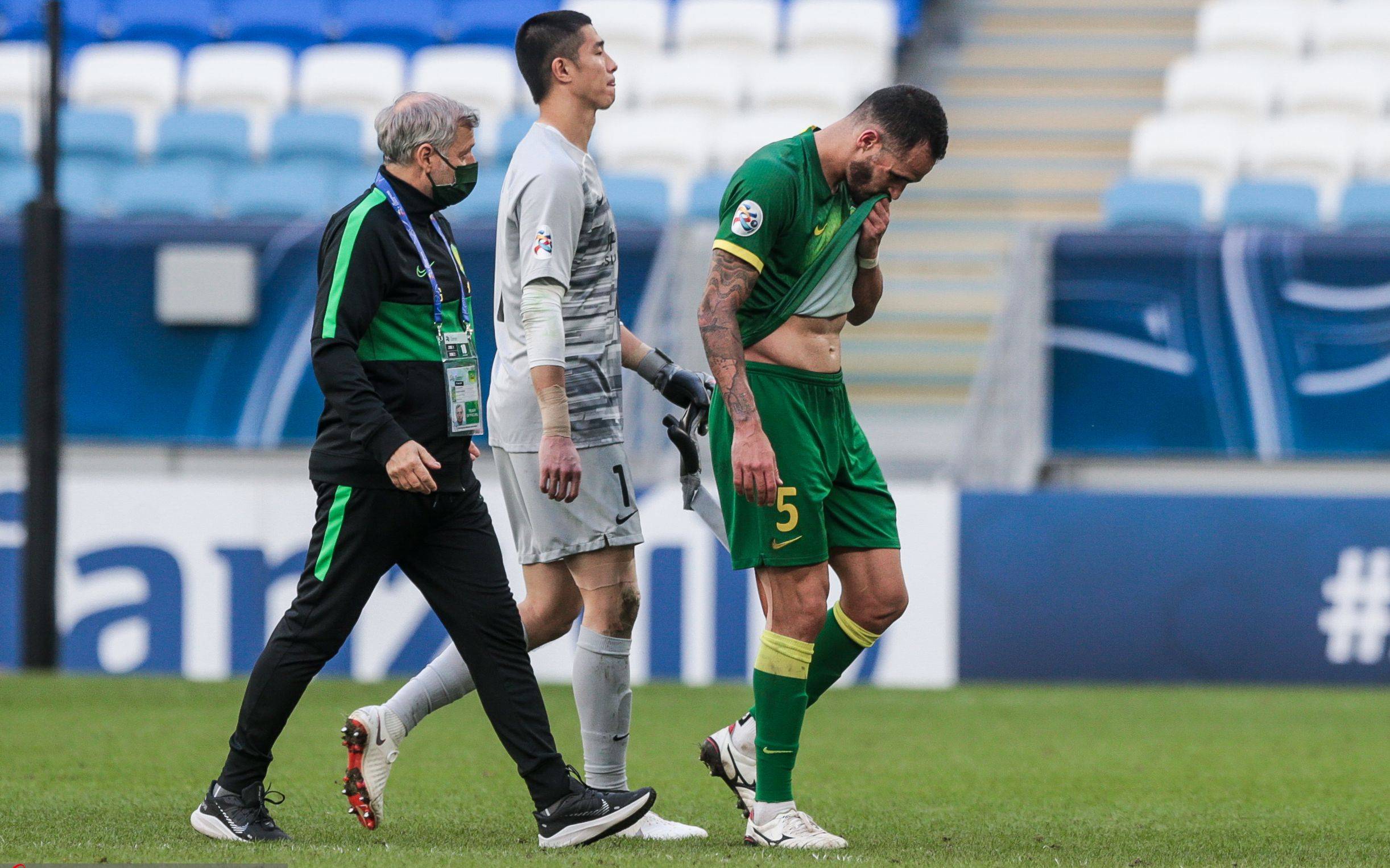 埃克拉特犯规攻门茹昂-法甲