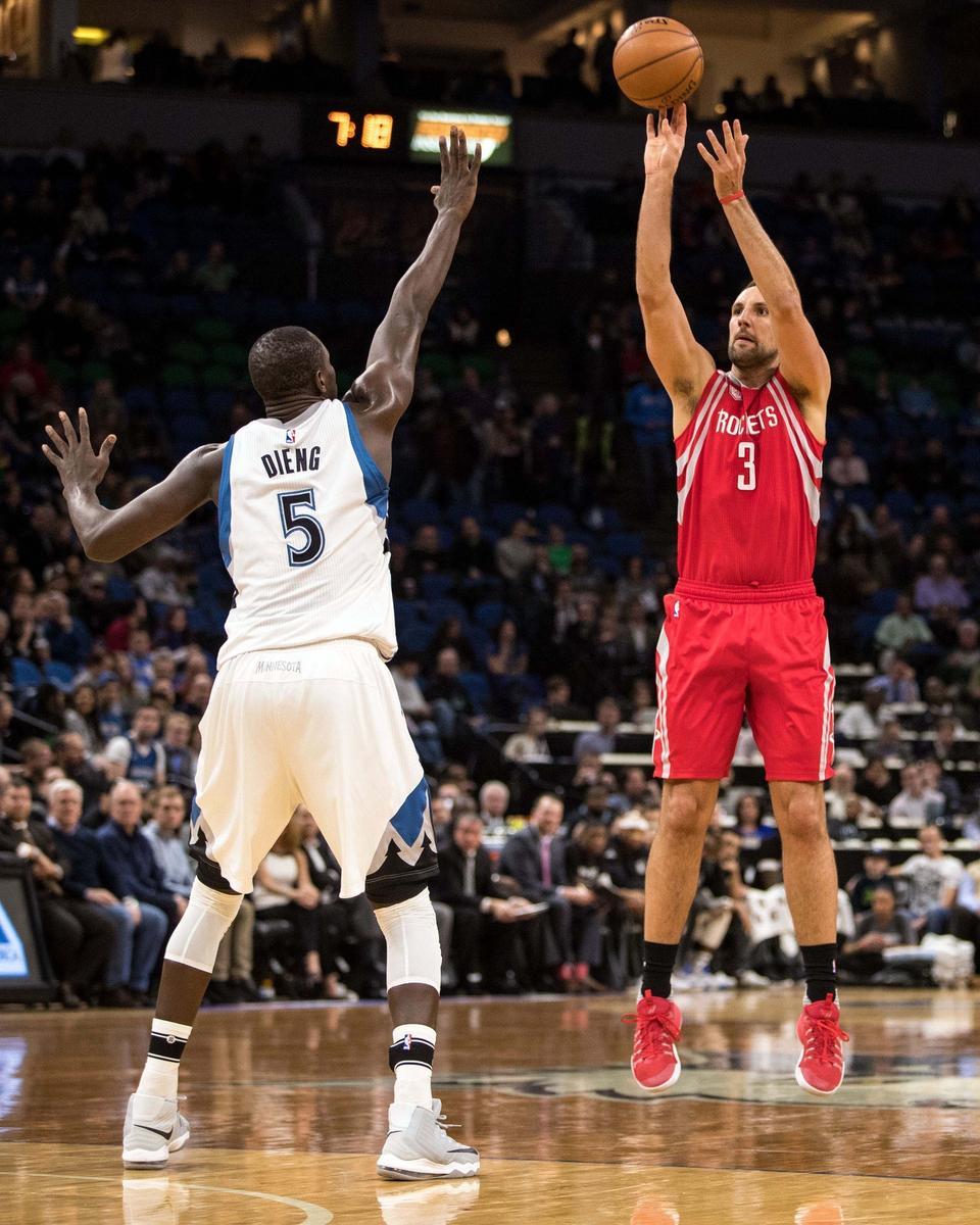 森林狼不敌凯尔特人离季后赛仅一步之遥 森林狼不敌凯尔特人离季后赛仅一步之遥