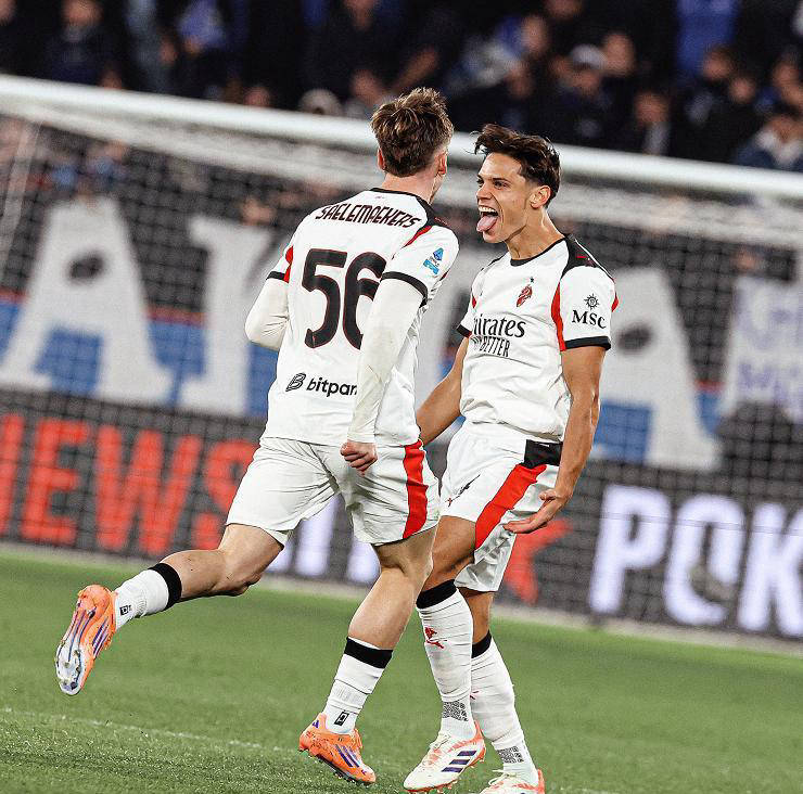 包含AC米兰-战平，晋级前景不明朗的词条