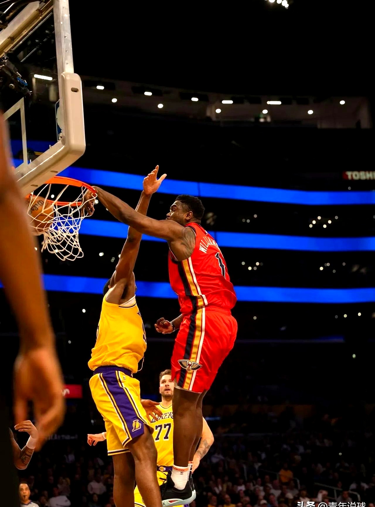 关于鹈鹕反超马刺，豪取赛季首胜的信息