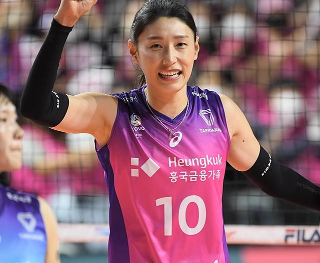 星空体育馆-黄蜂老将回归！韦兰的简单介绍